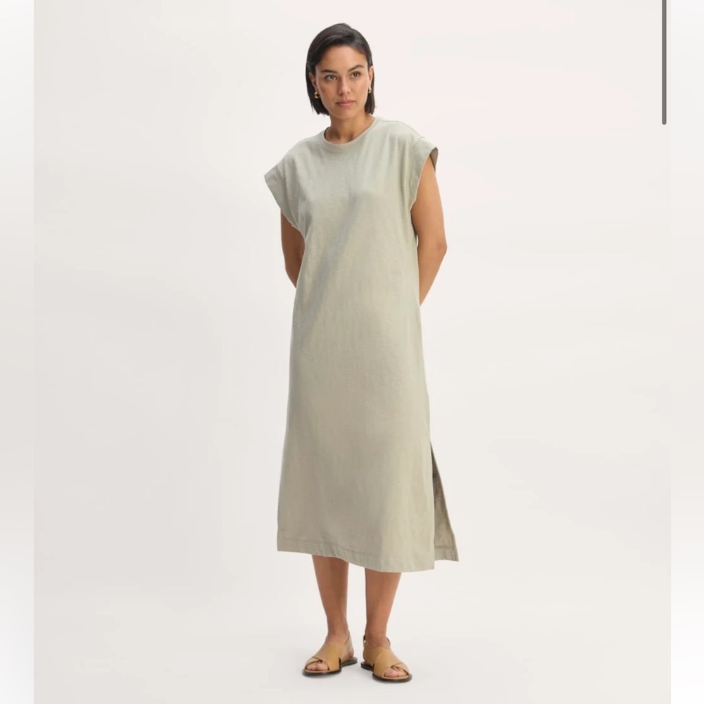 The Muslce Tee Middle Dress